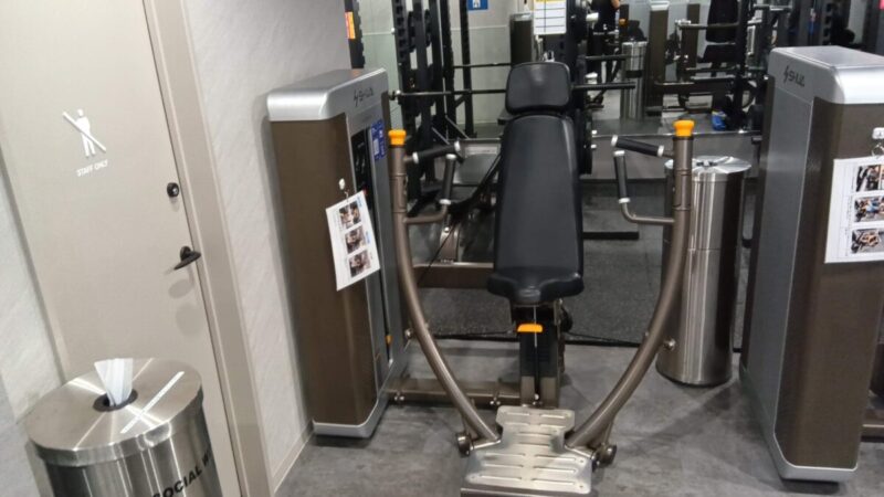 チェストプレス