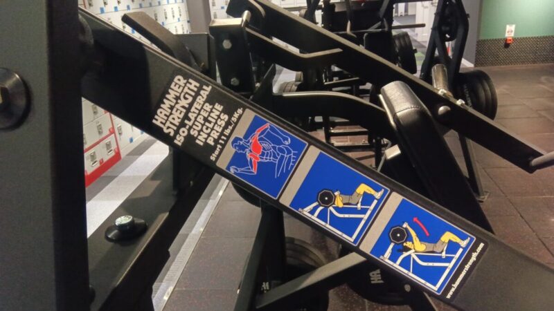 アイソラテラルスーパーインクラインプレス