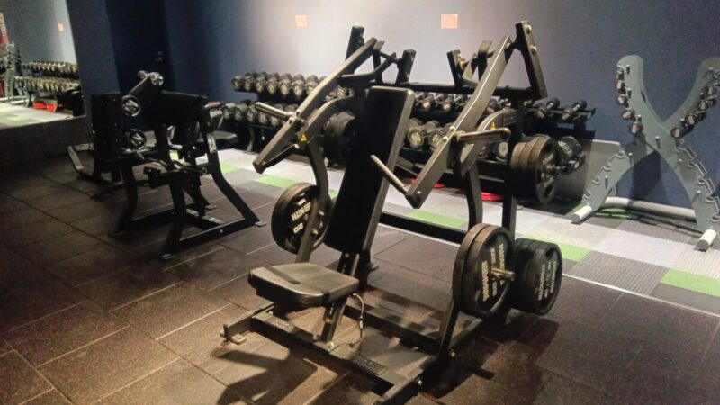 アイソラテラルスーパーインクラインプレス