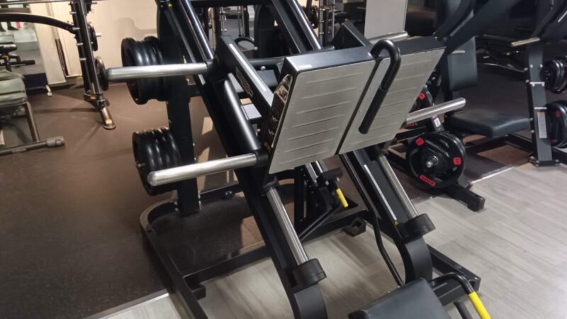 テクノジム/インクラインレッグプレス（プレートロード）