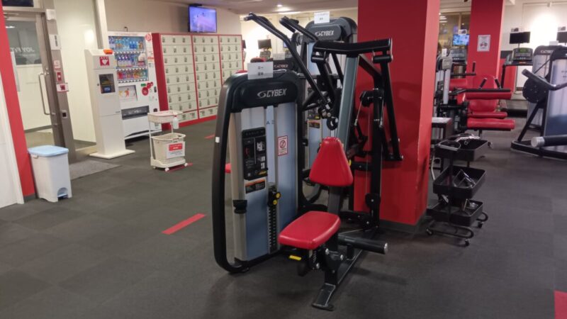 初動が重いのに軽快なロウ｜CYBEX/ローロウ（ウェイトスタック）