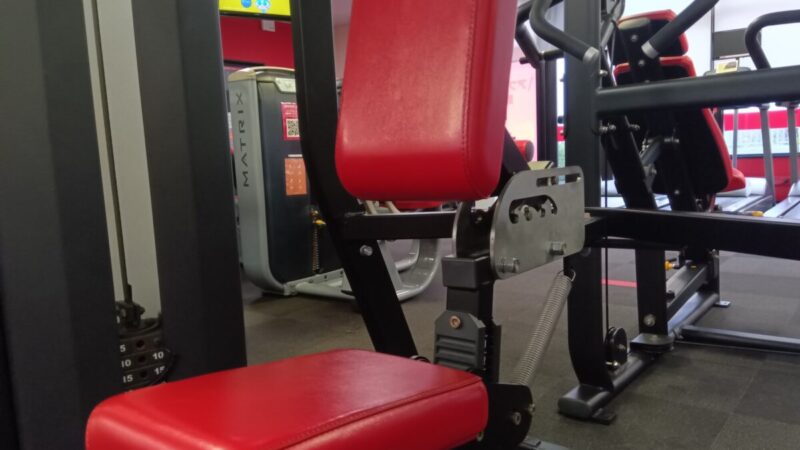 左右独立スタックが気持ちいい｜ハンマーストレングス/MTSロウ（ウェイトスタック）
