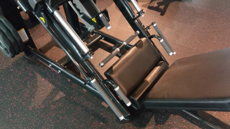 リアルリーダー インクラインレッグプレス