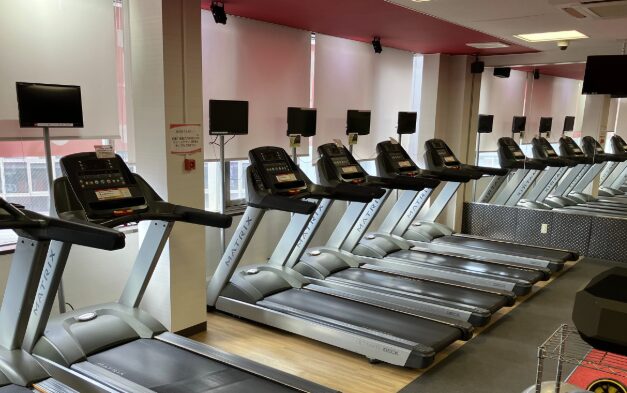 阪急三国駅前阪急三国駅前